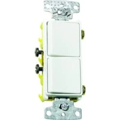 Hubbell 15 Amp Rocker Single-Pole Combo 2x Switch, White